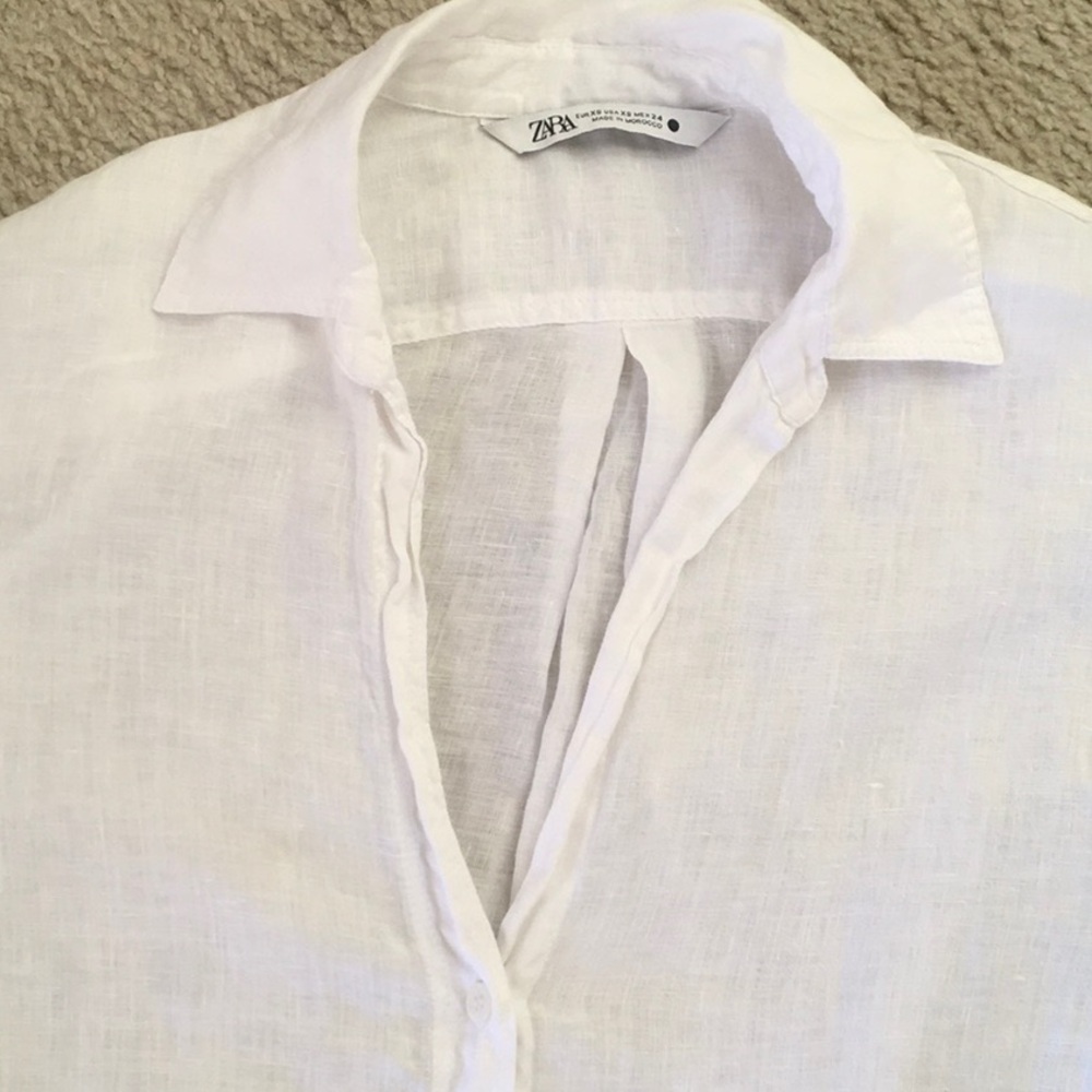 ZARA/BASIC V-NECK BUTTON FRONT SIDE SLIT SHIRT/NEW - image 7